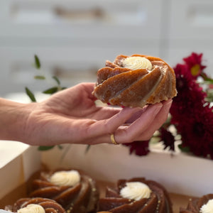 Pumpkin Cake Mini Bundt Box